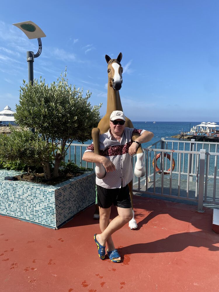  51672116  Sergei, 57 ,    -