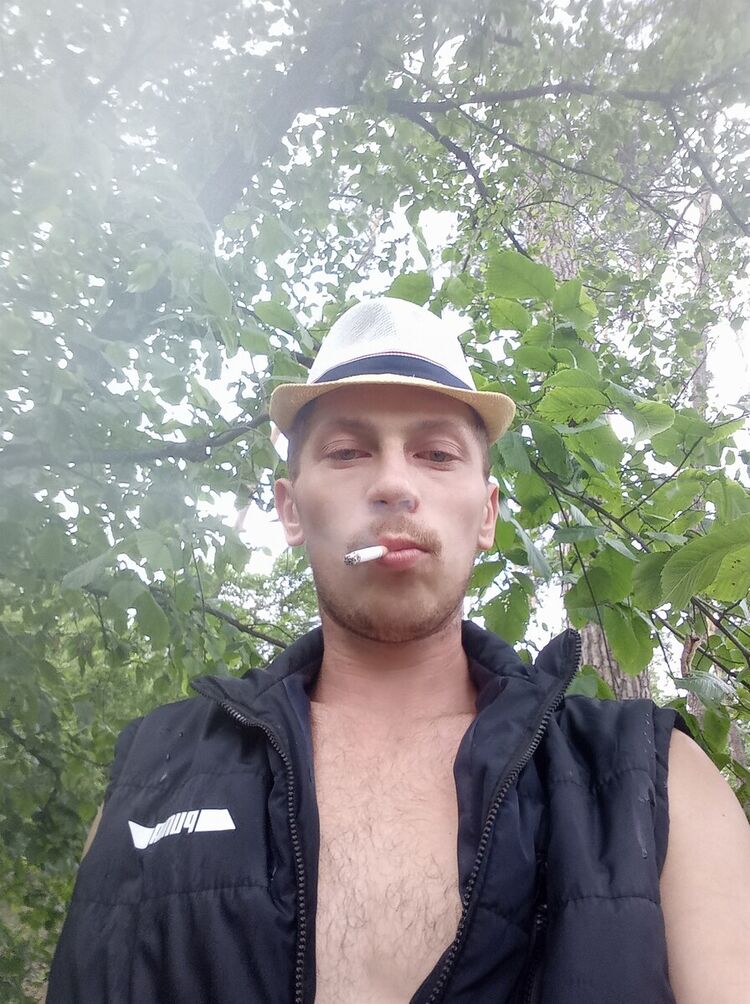  21030696  , 32 ,    