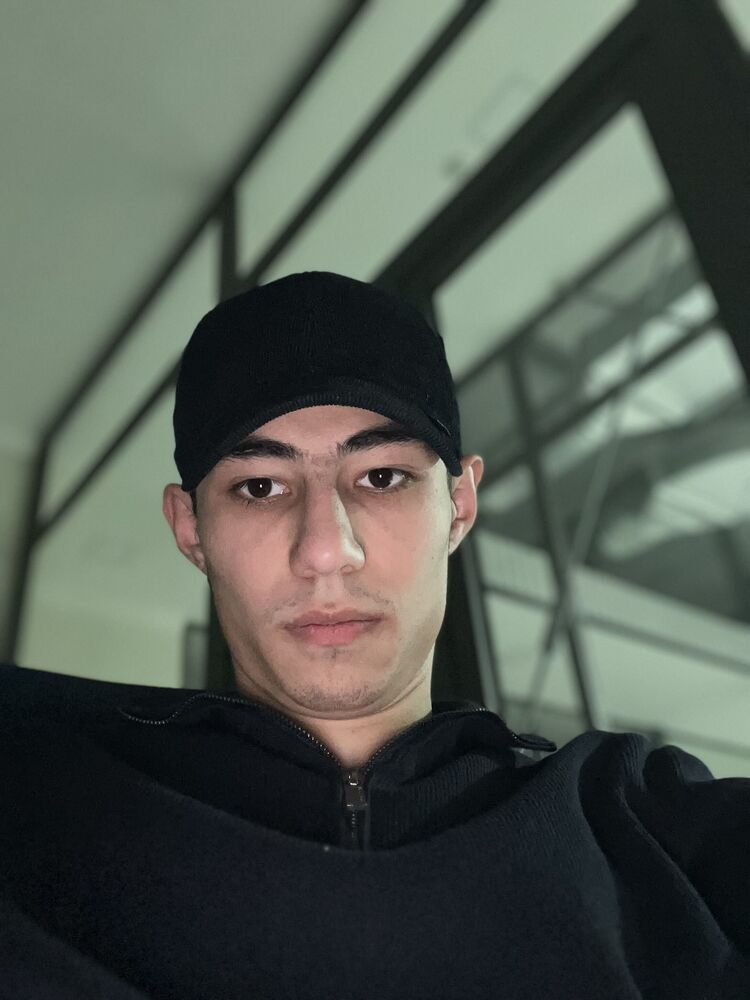  ,   Abdulloh, 24 ,   