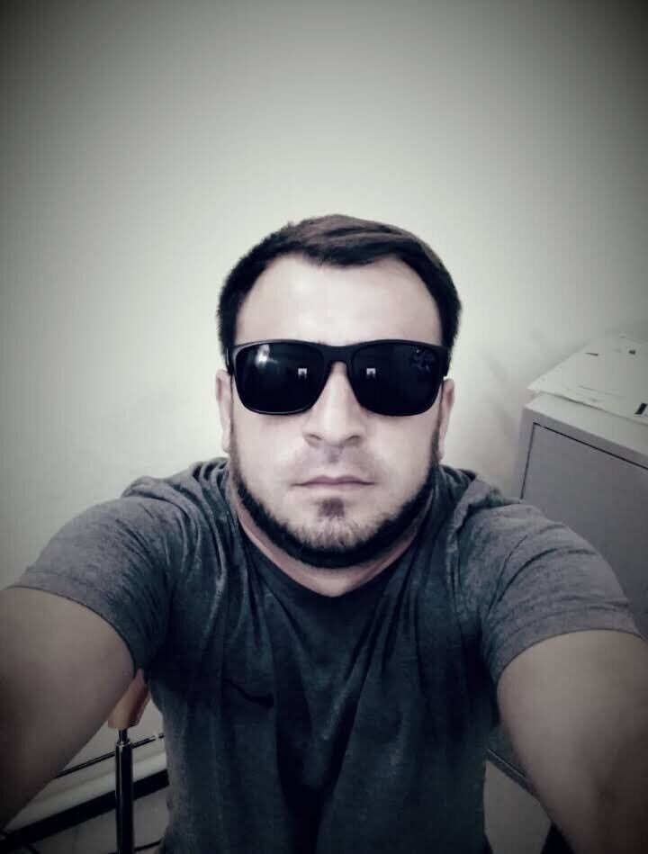  21533676  Ali, 38 ,    
