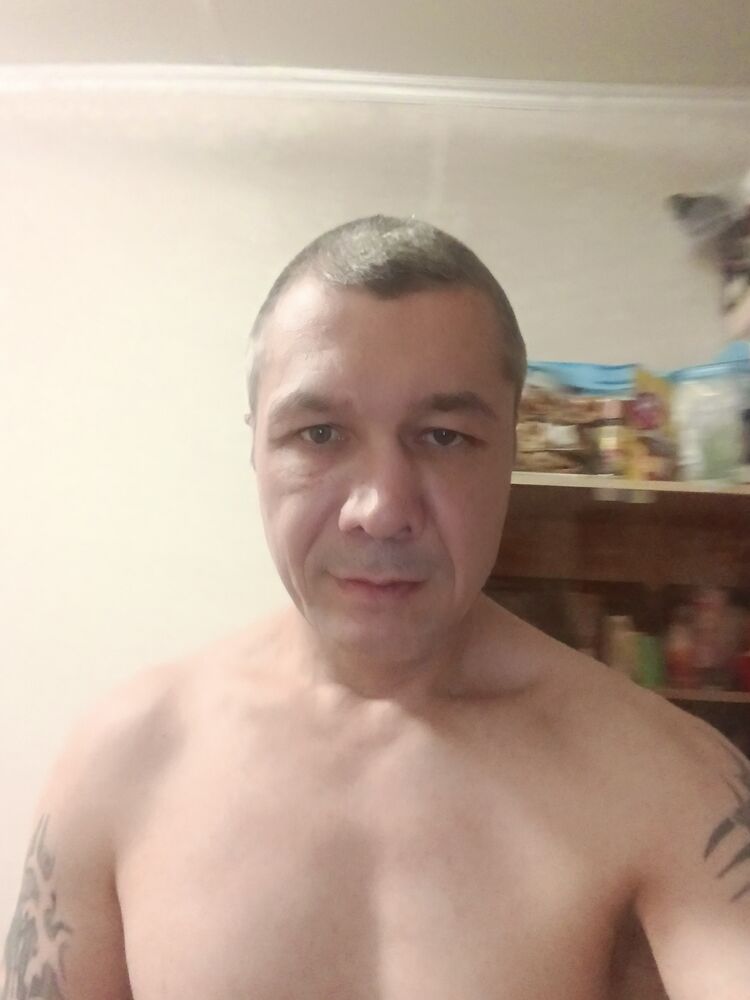  ,   Alekcei, 42 ,   ,   