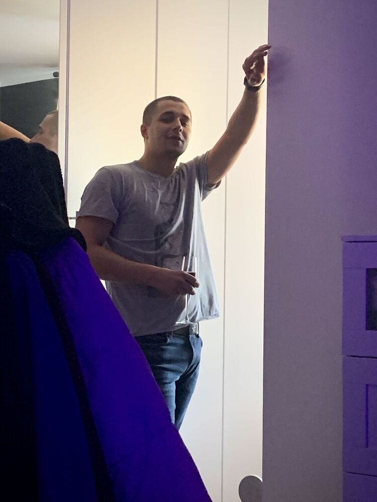  ,   , 28 ,   , 