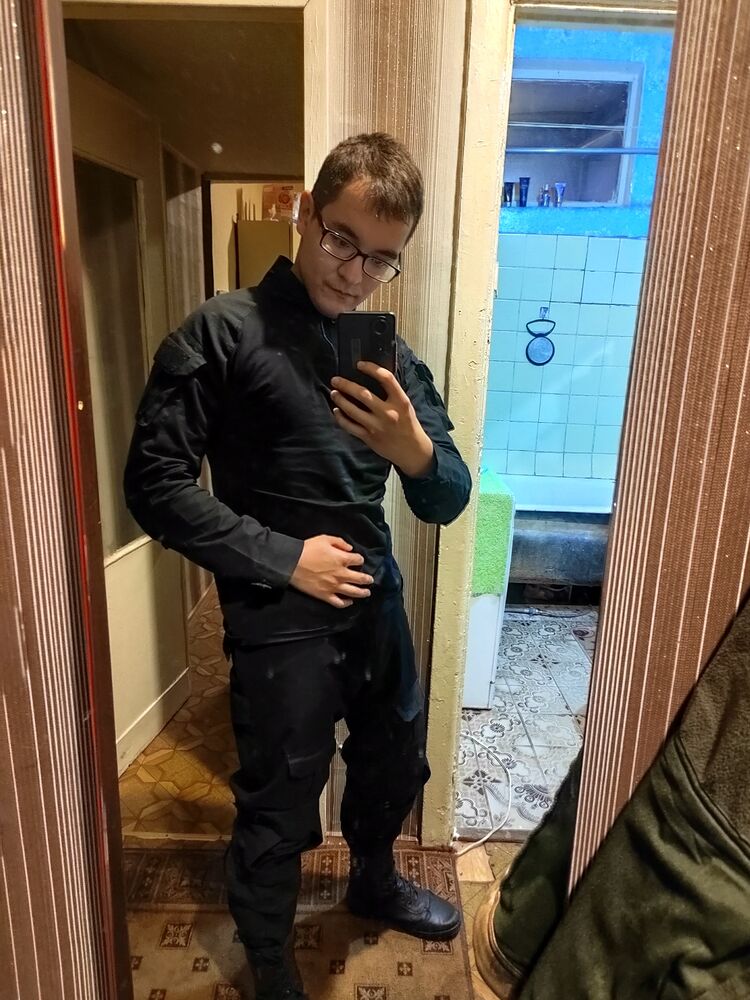  49812876  , 24 ,    