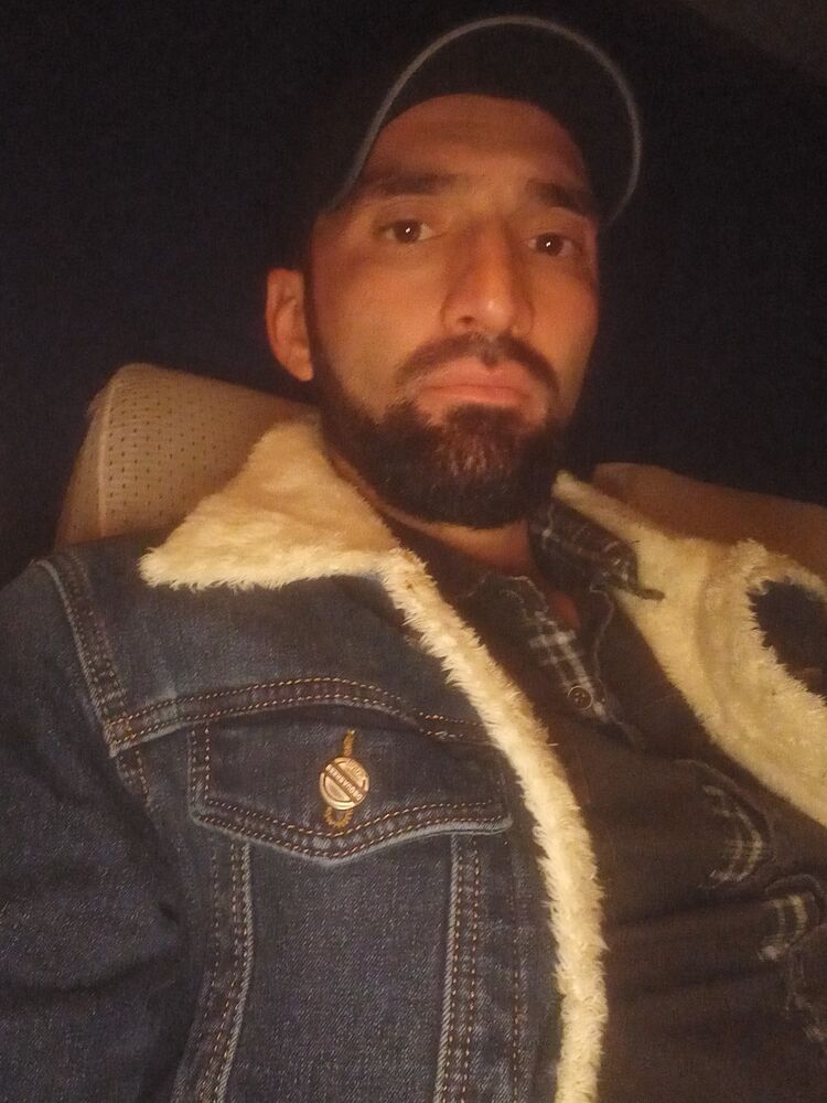  32637176  , 35 ,    