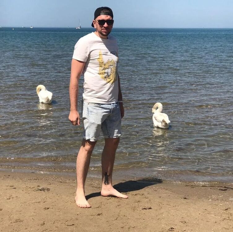  --,   , 39 ,     , c 
