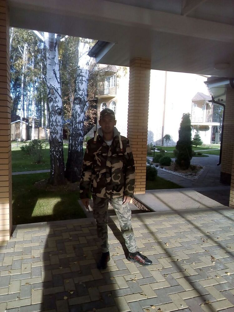  10540576  Dima, 35 ,    