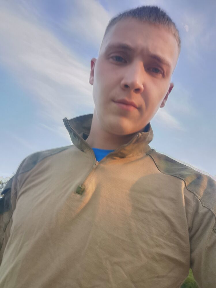  53359416  Artyom, 27 ,    