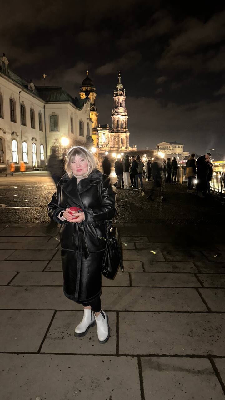  ,   Lana, 59 ,   