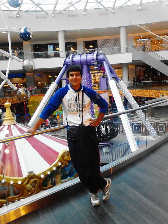  ,   Nurillohon, 32 ,   ,   