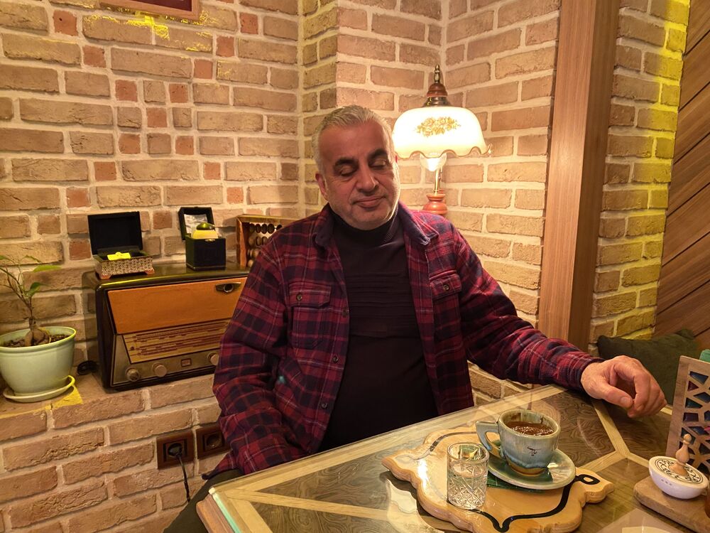  43640256  Selman, 63 ,    