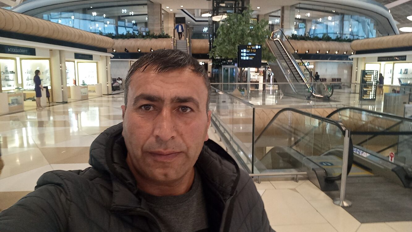  43129746  Ramin, 43 ,    