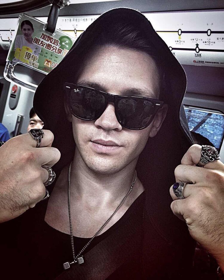  52670896  Eldar, 33 ,    