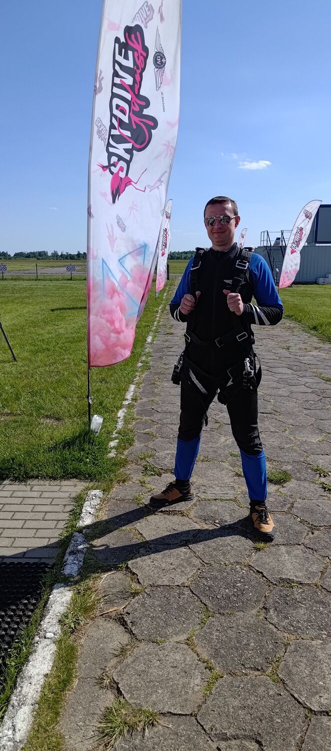  51984686  Niki, 37 ,    -