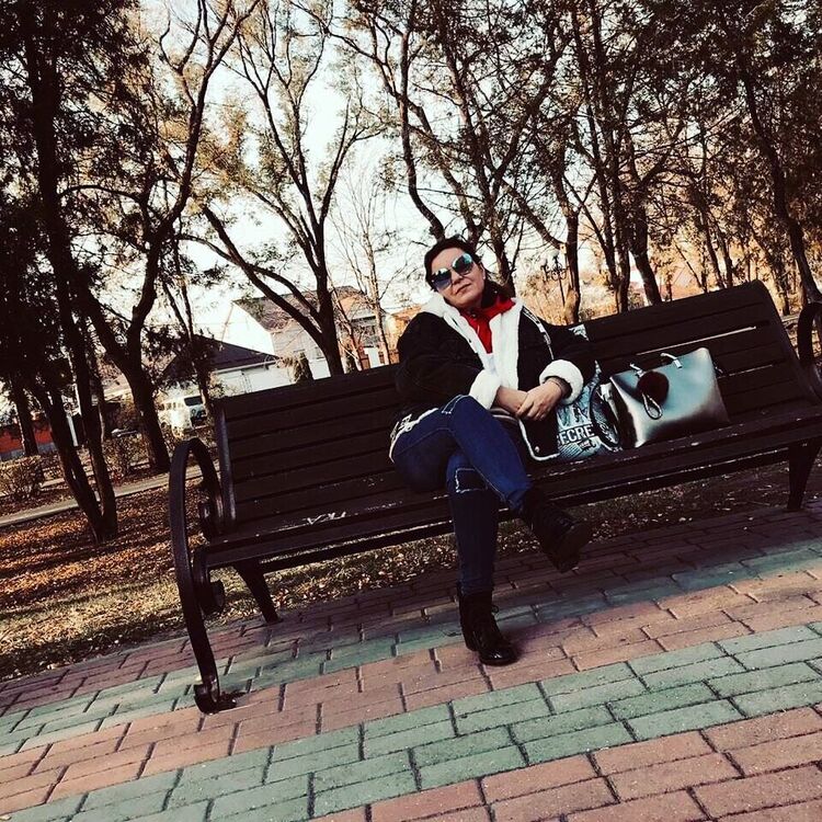  ,   Elena, 46 ,     , c 