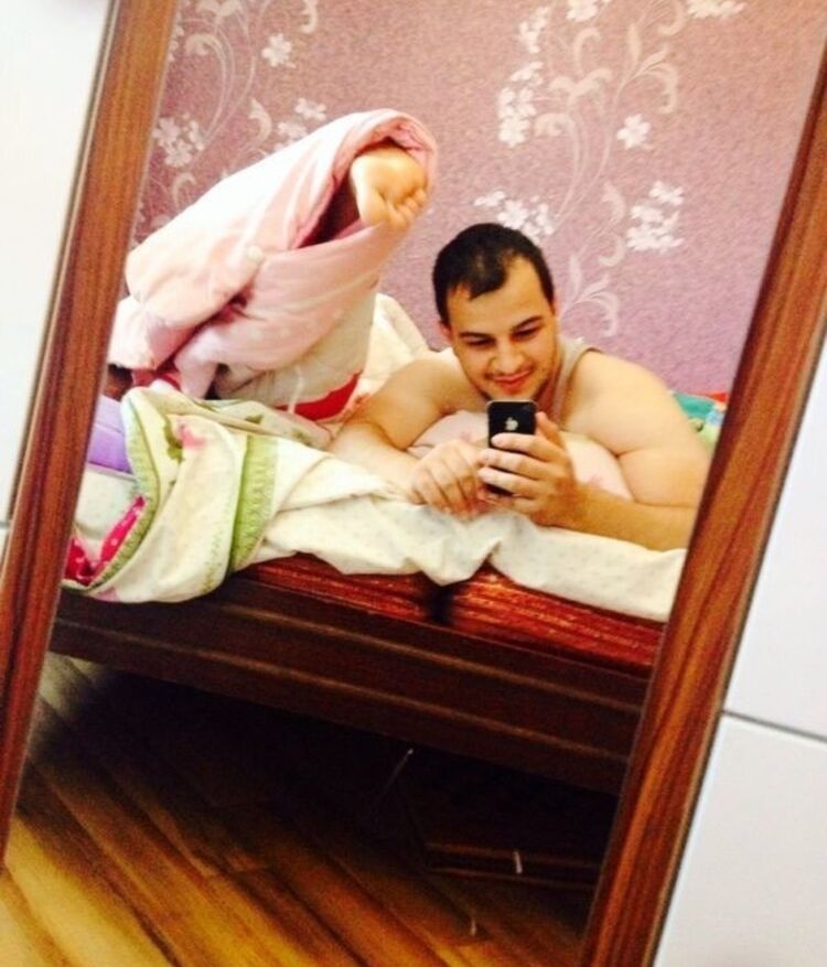  ,   Leo, 32 ,     , c 
