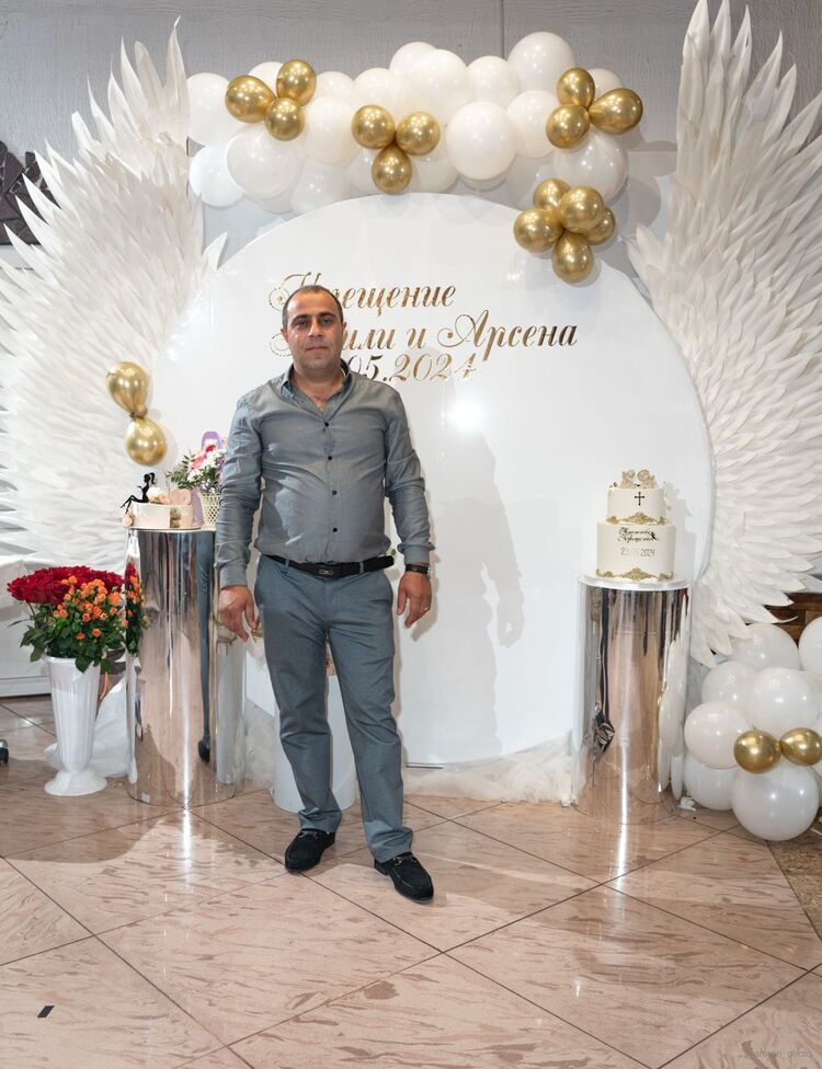  ,   Artyr, 41 ,   ,   