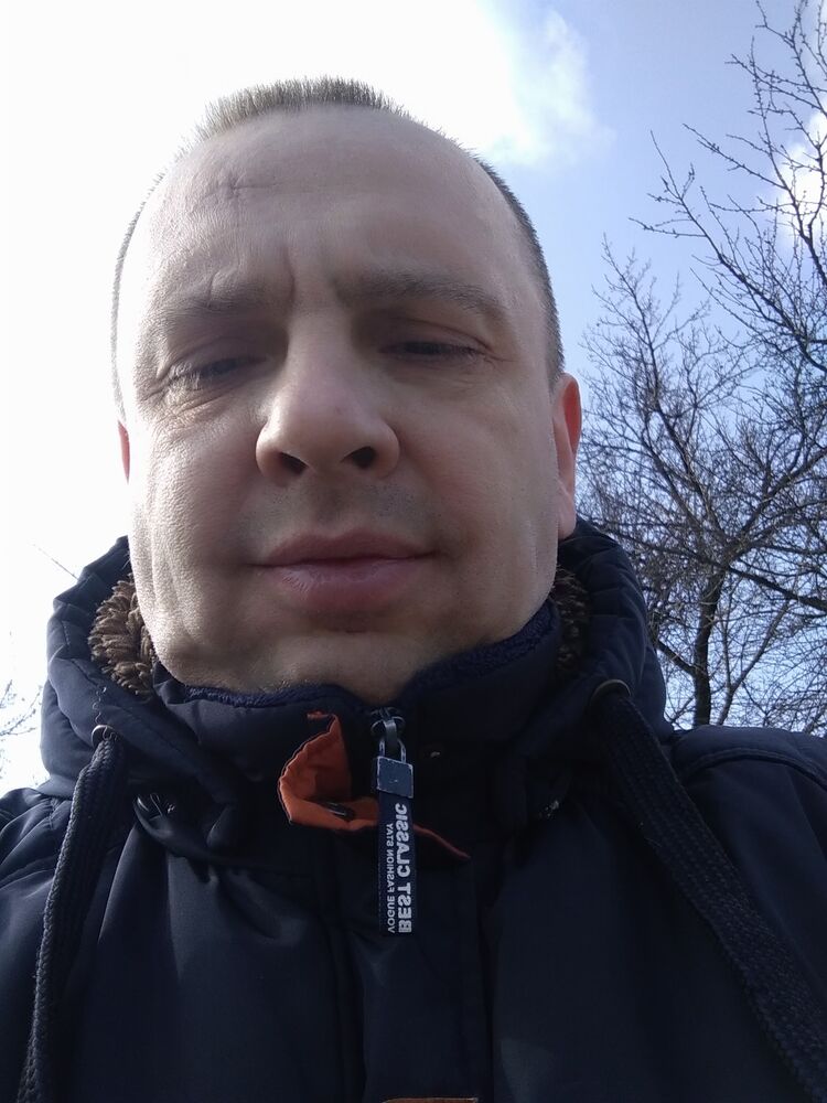  37901226  , 49 ,    
