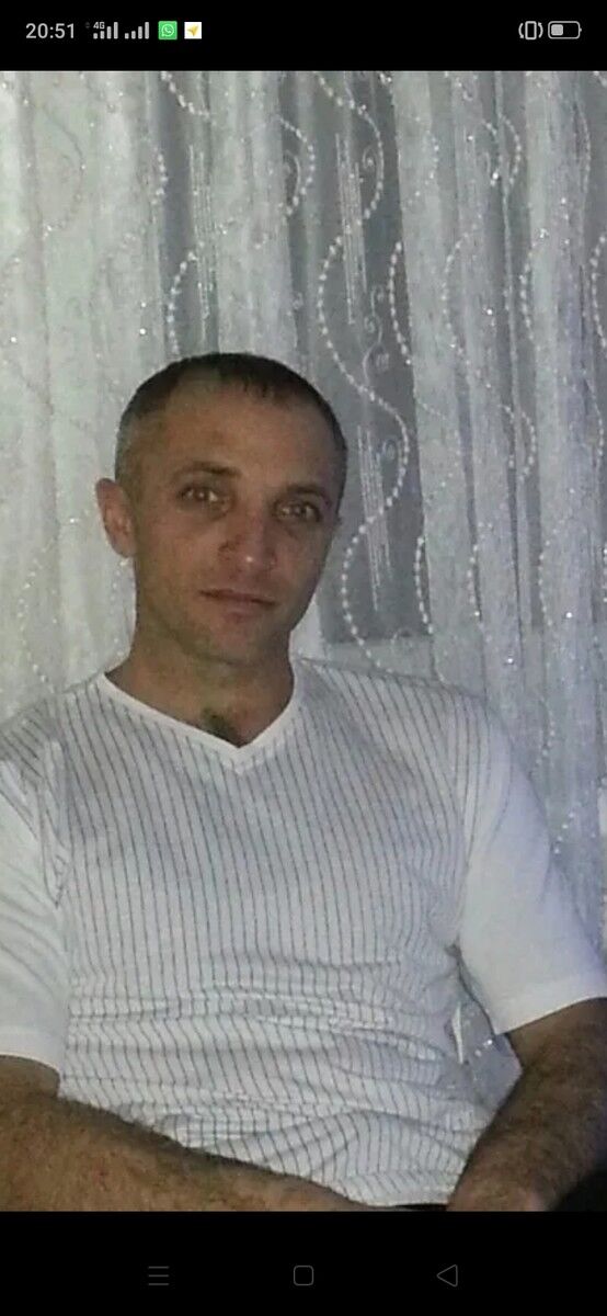  19447956  Vadim, 47 ,    