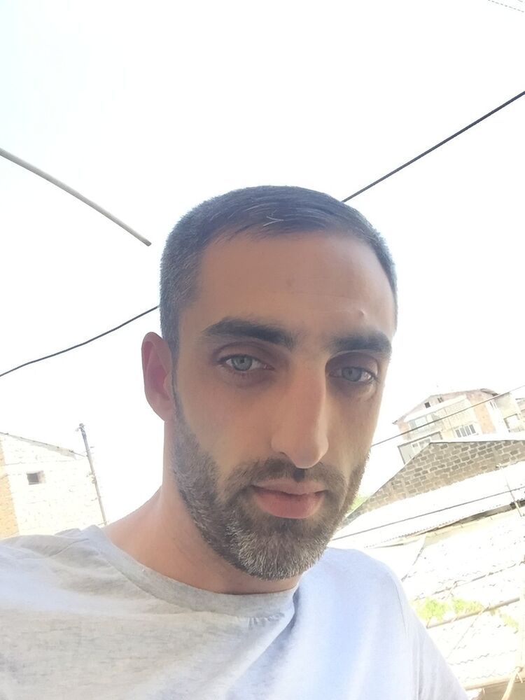  13217006  Narek, 36 ,    