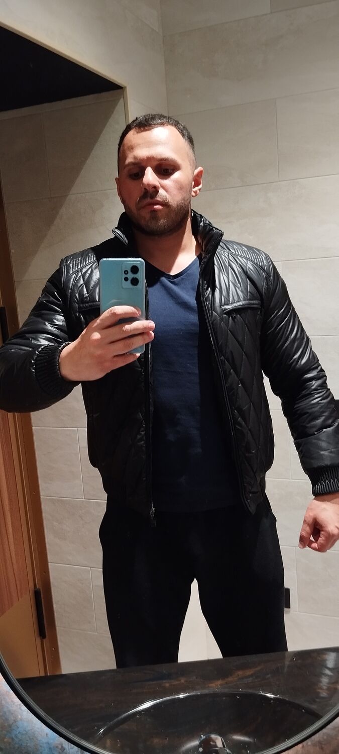  ,   Rafael, 33 ,   ,   