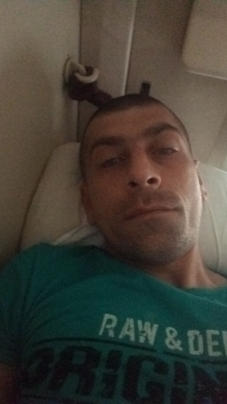  ,   Dmitry, 39 ,   c 