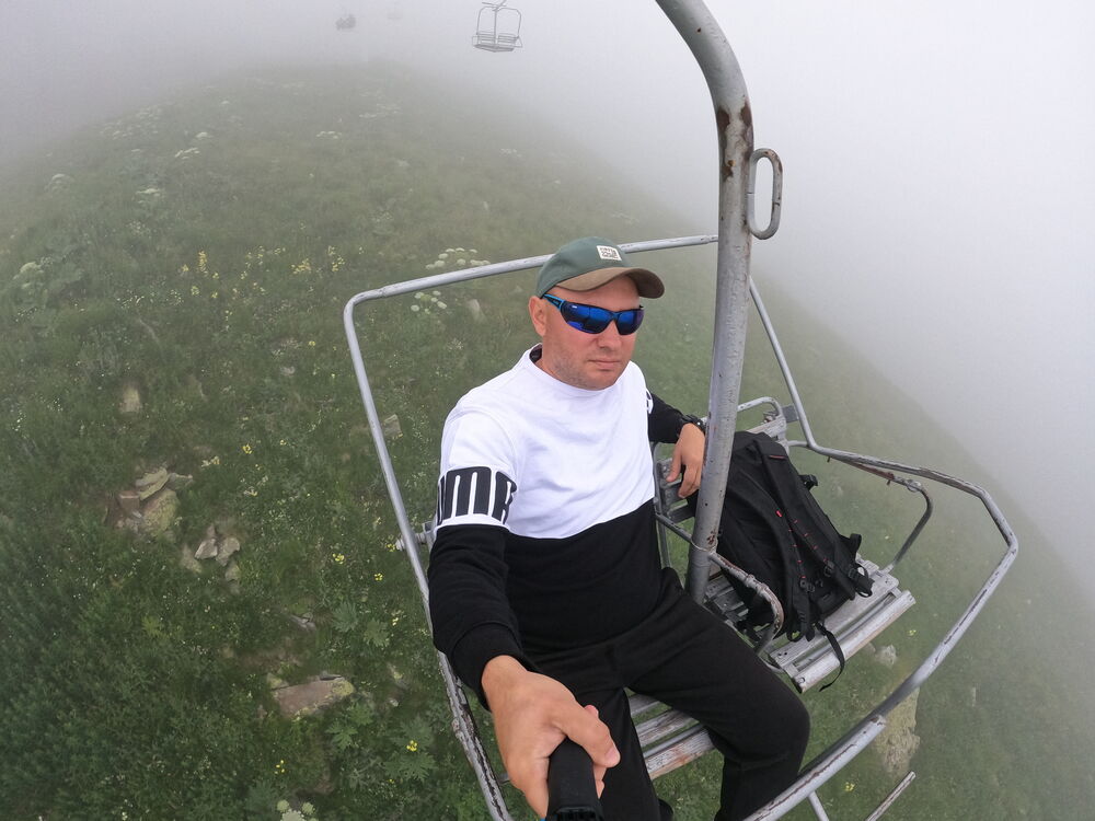  53301256  Sergey, 41 ,    