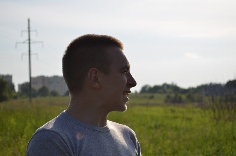  52411146  Denis, 30 ,    