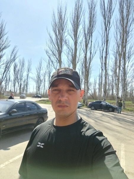  43020446  Roi, 34 ,    