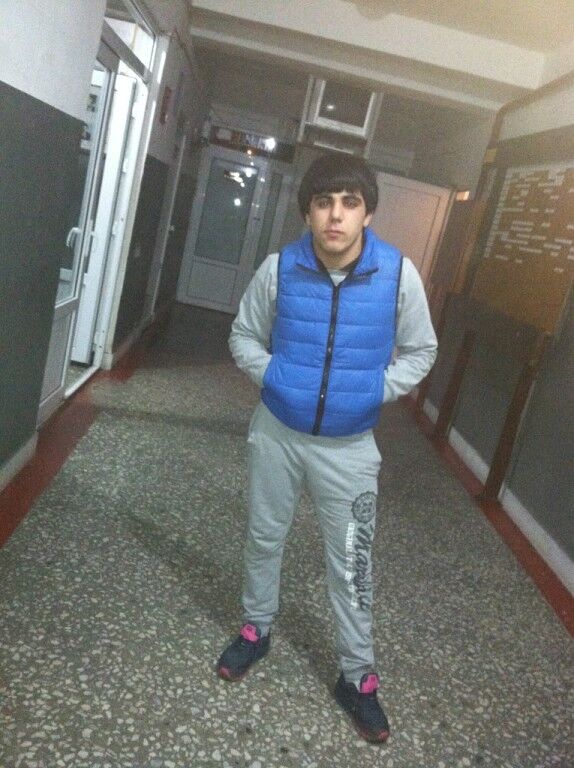  5678196  Garo, 32 ,    