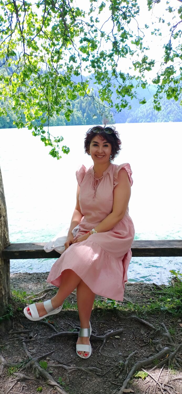  ,   Aygul, 48 ,   c 