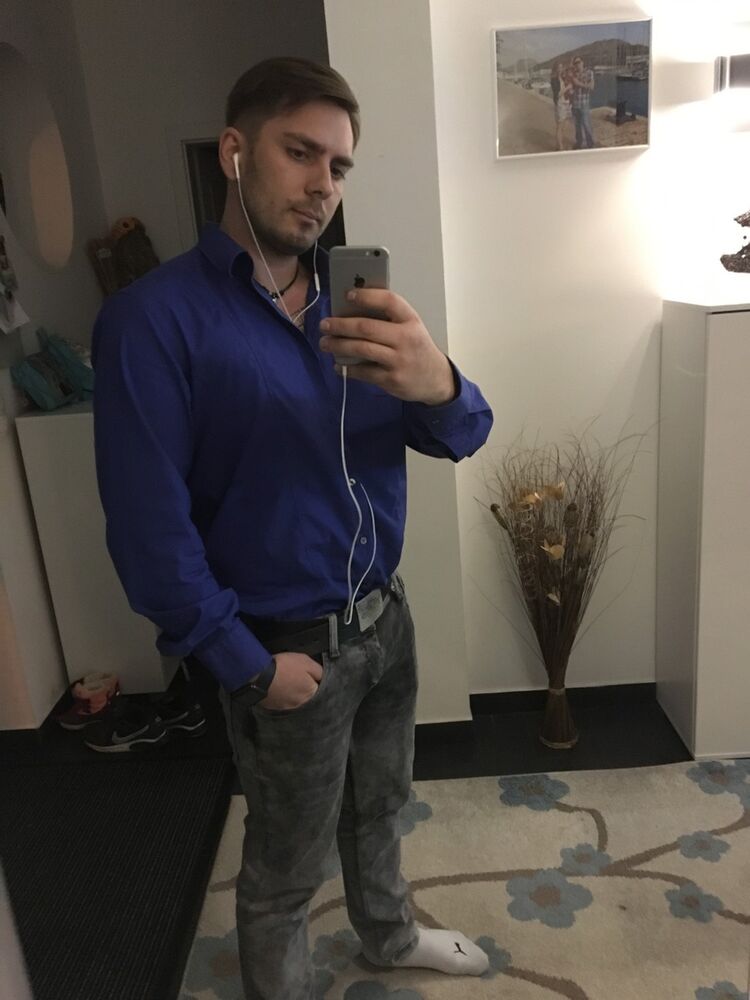  8928586  , 40 ,    