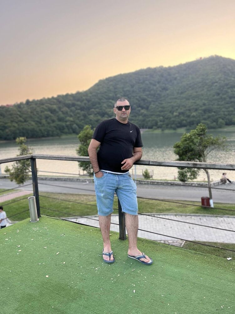  ,   Gruzin, 33 ,   ,   , c , 