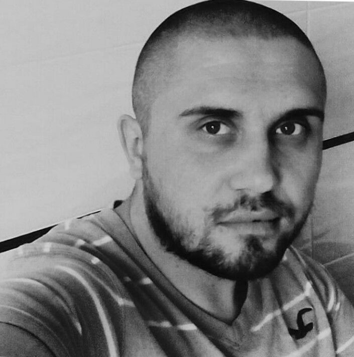  15589946  Alex, 38 ,    
