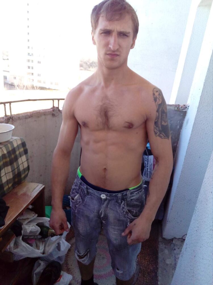  ,   Artem, 33 ,   ,   