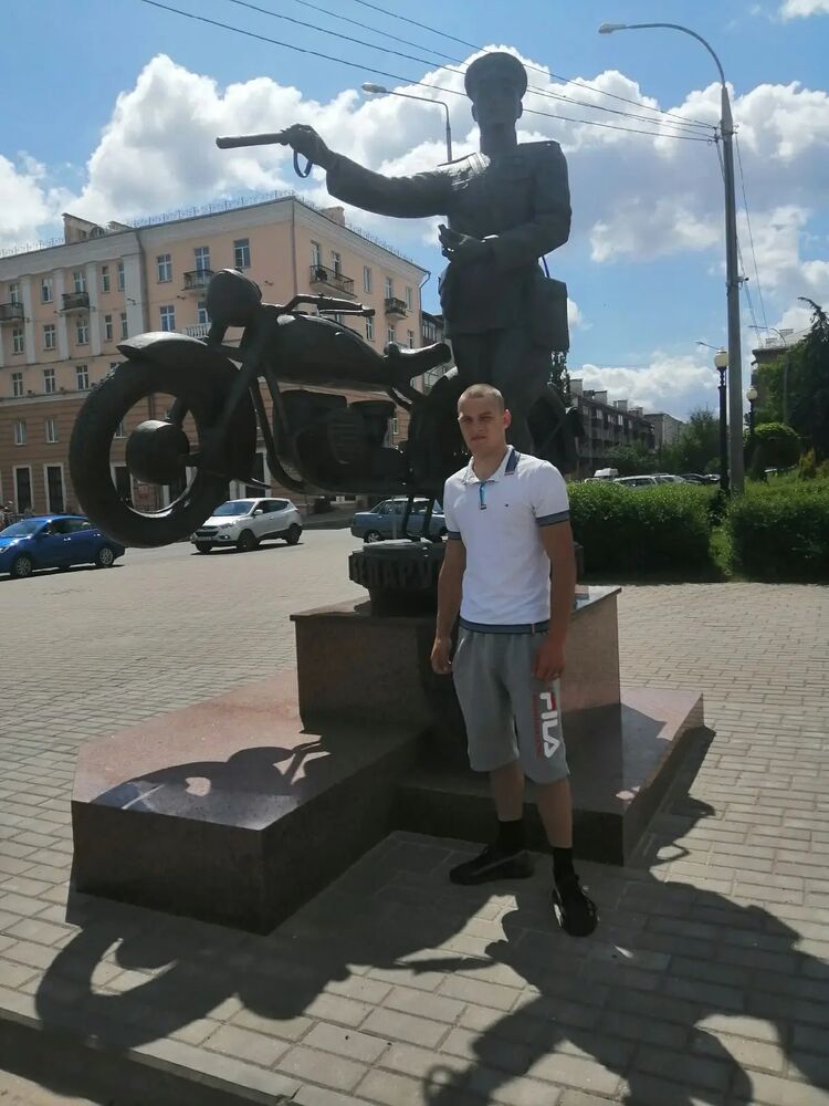  ,   Valentin, 23 ,     , c 