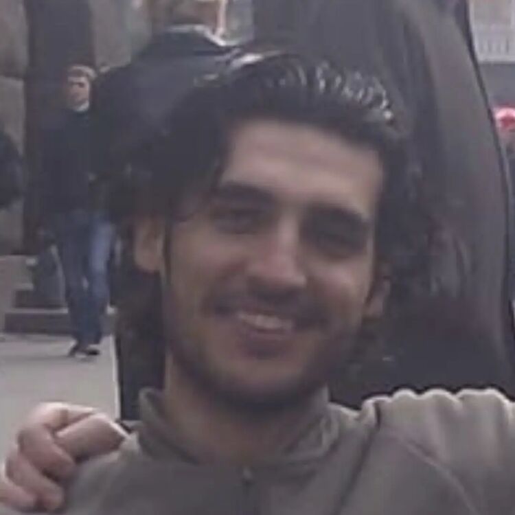  ,   Ali, 42 ,   ,   