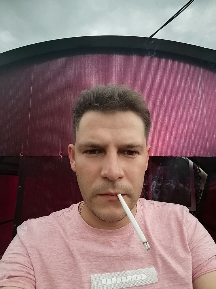  32453176  , 37 ,    