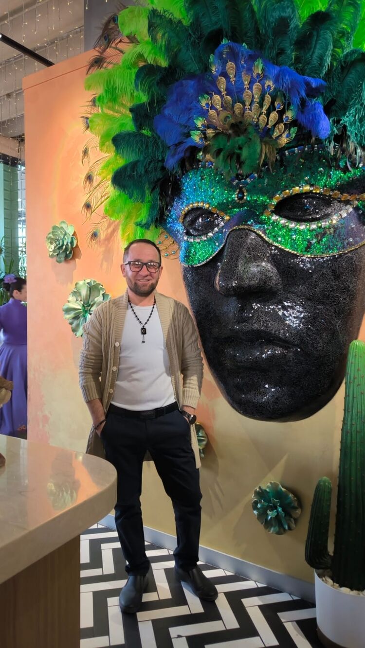  ,   Adam, 35 ,   ,   