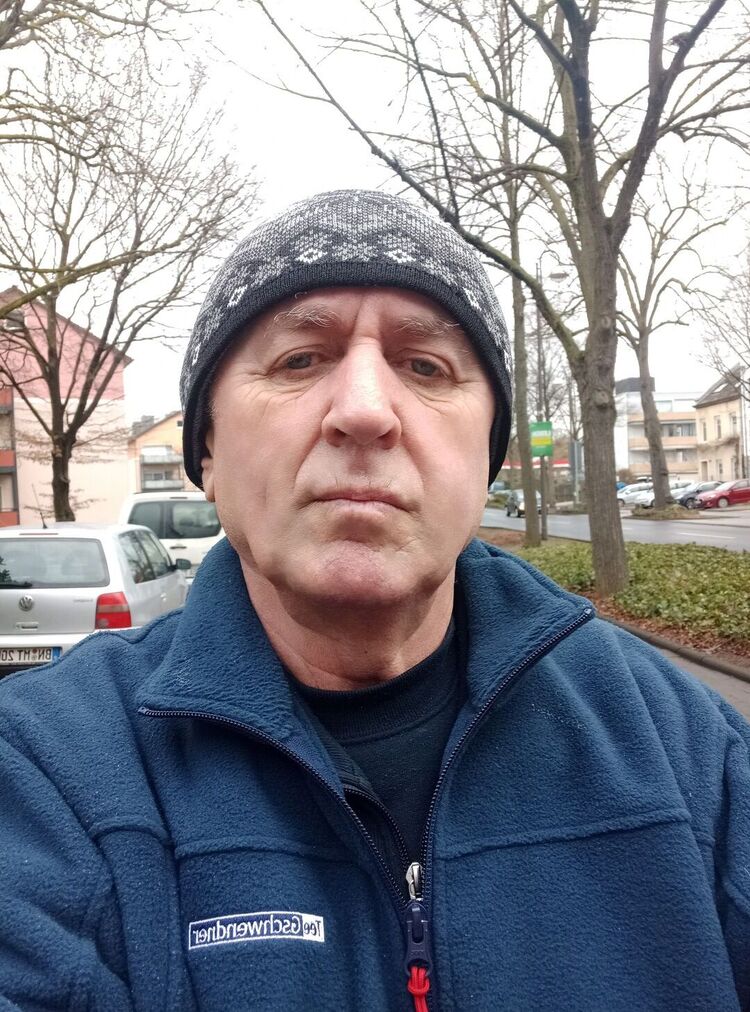  49365666  , 68 ,    Bonn