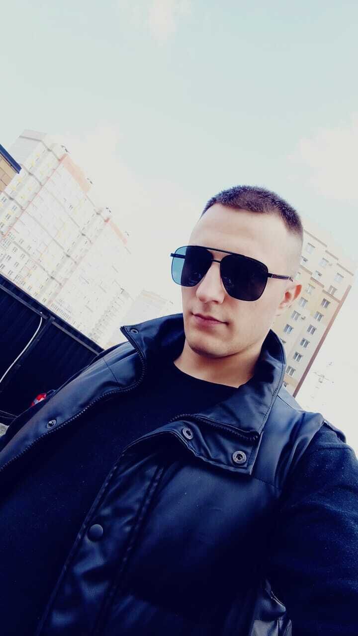  43740656  , 28 ,    