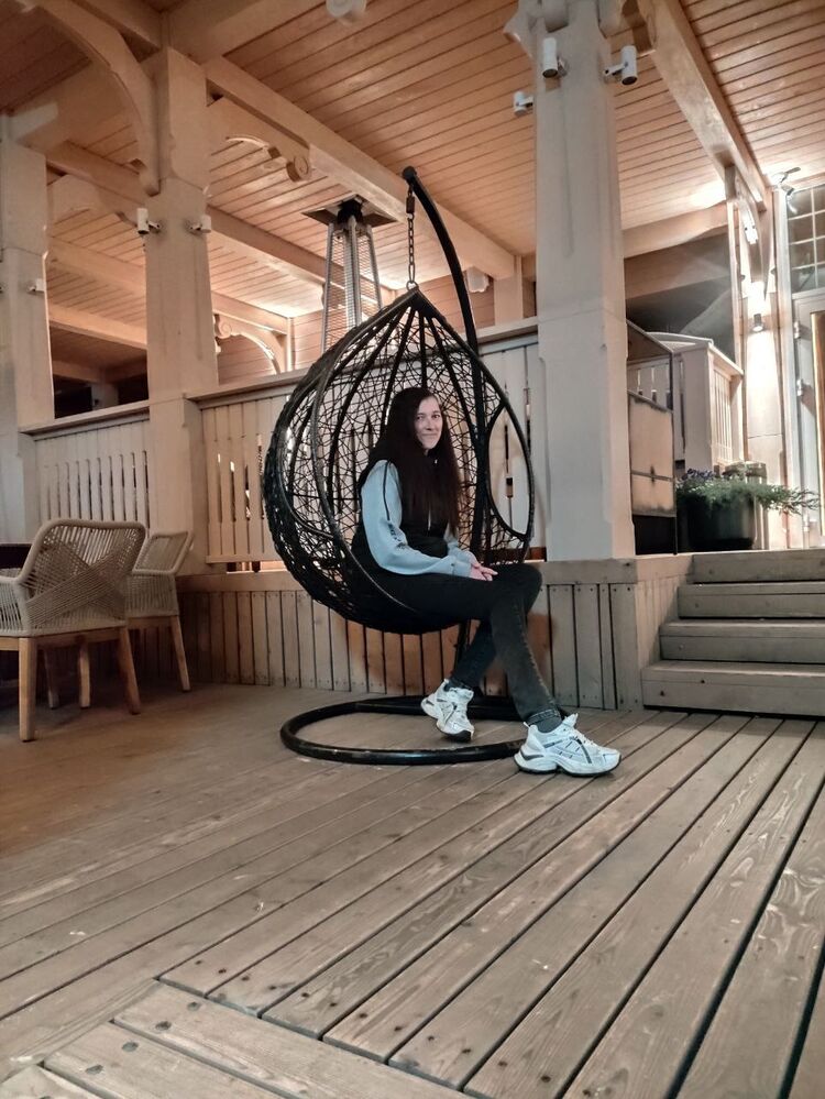  54172796  IULIIA, 39 ,    