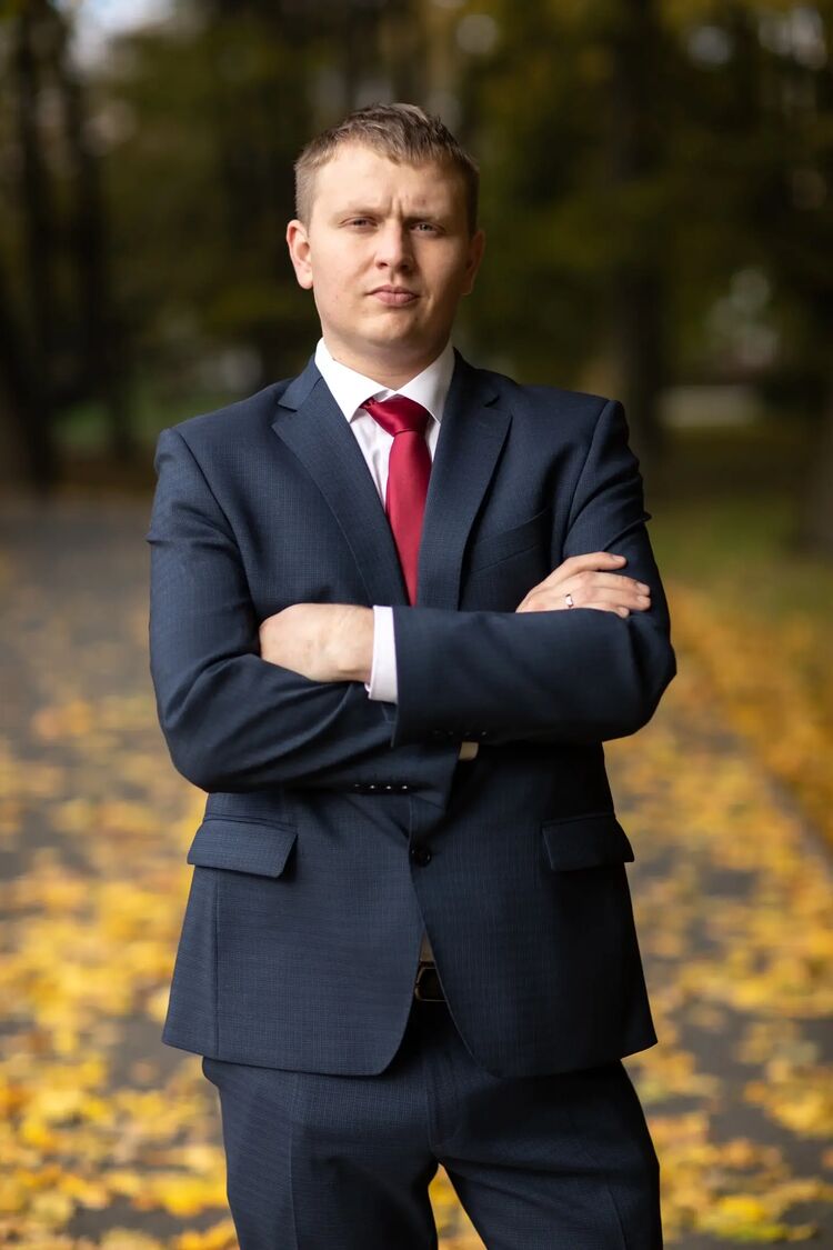  32417136  Vladimir, 29 ,     