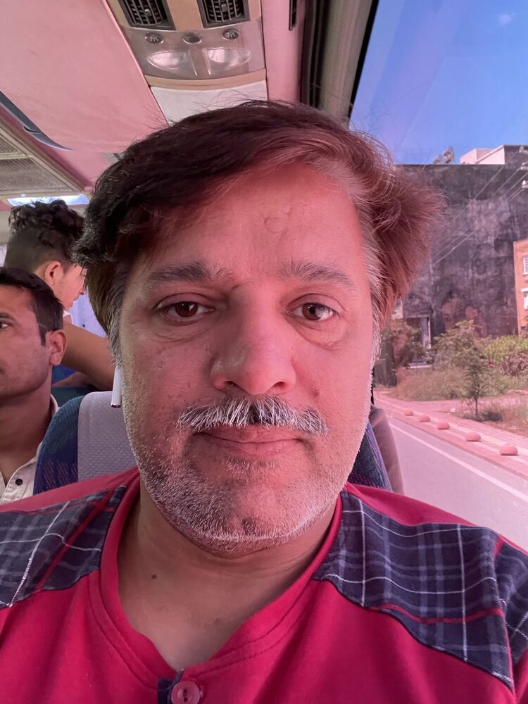  34175596  Muzaffar, 47 ,    