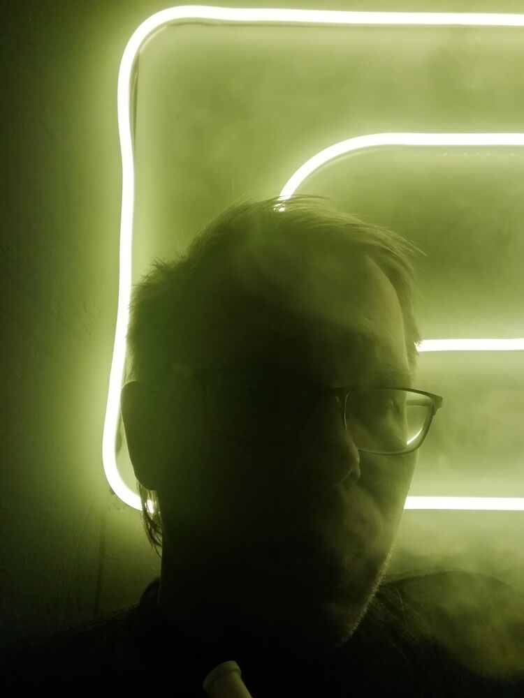  26337456  Alex, 37 ,    