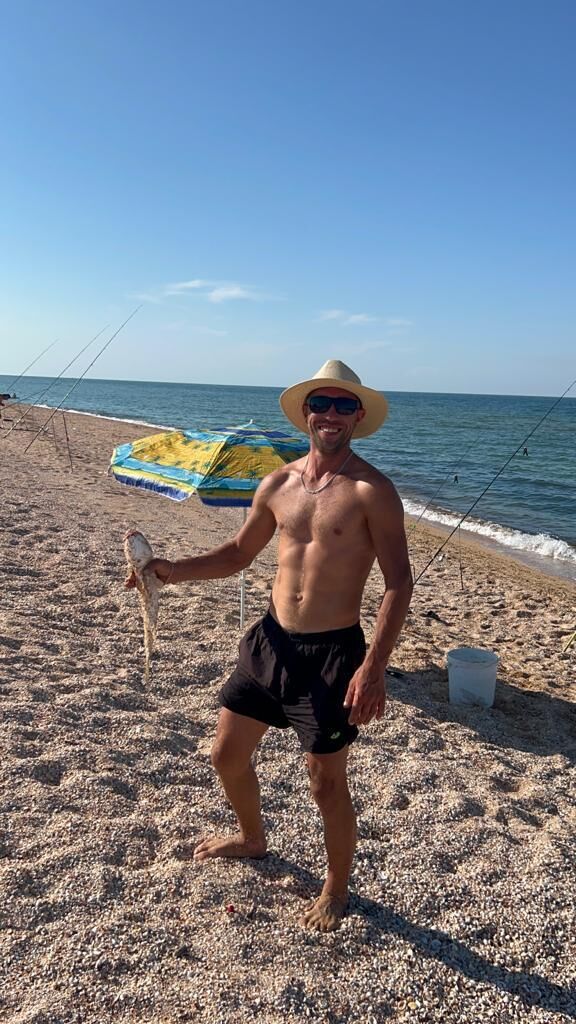  ,   Yriu, 35 ,   ,   , c 