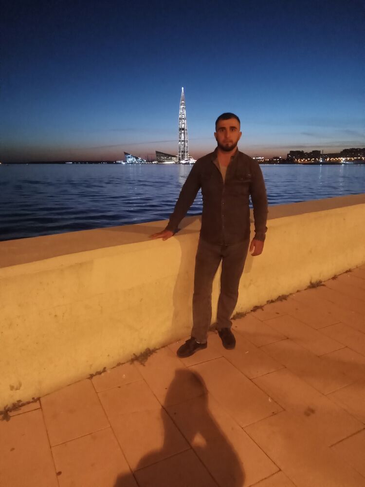  31048846  Sulton, 37 ,    