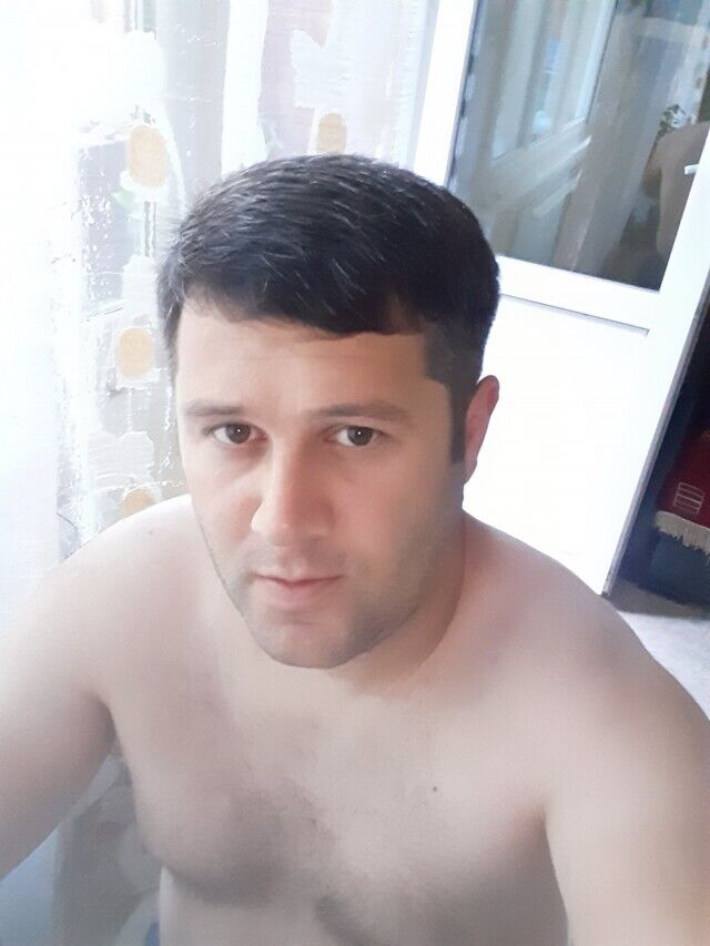  22864076  Luka, 37 ,    