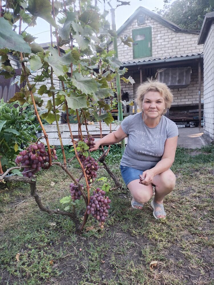  ,   Elena, 58 ,   c , 