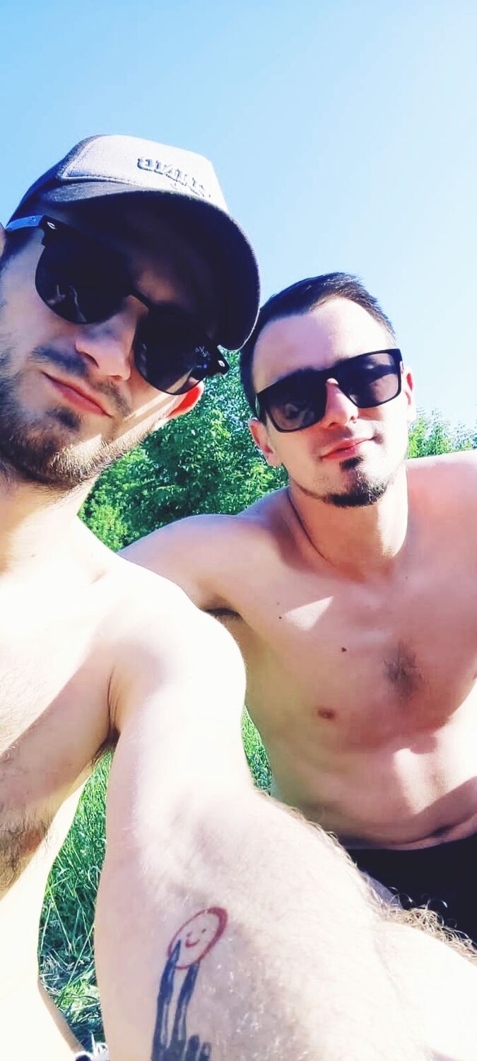  ,   Mishka, 32 ,   