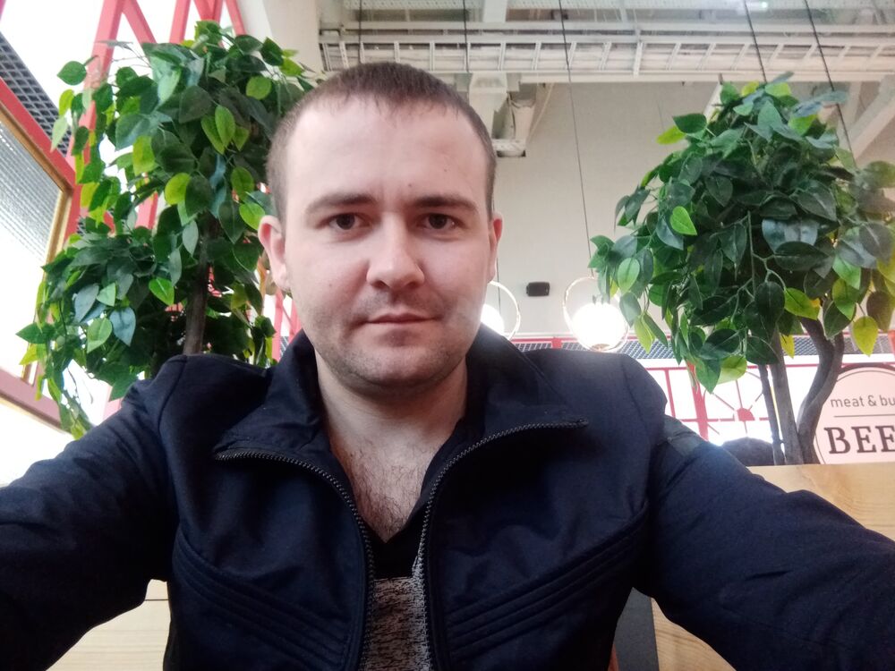 ,   Artem, 29 ,  